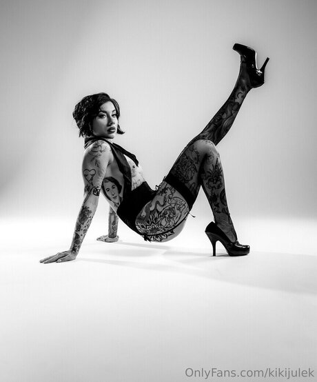 Kiki Julek model exclusive picture