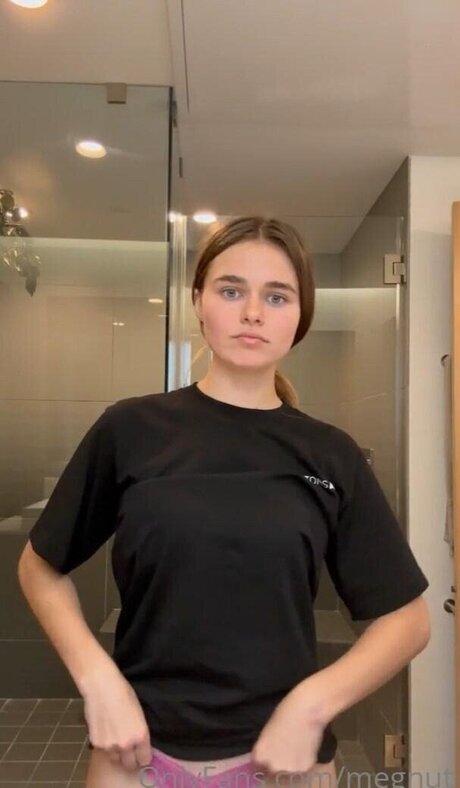 Megnut model nice pictures