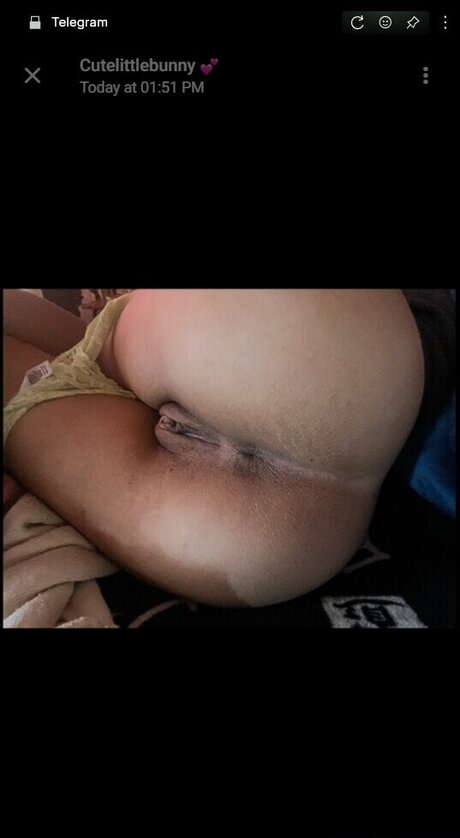 Cuttelittlebunny model perfect photo