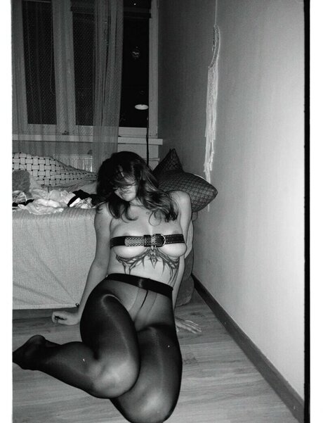 skinny white girl onlyfans perfect photo