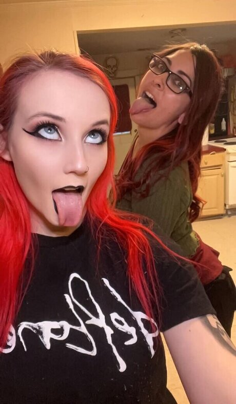 Carrie Cannie pornstar sex photos