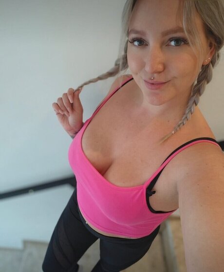 Milas Dream pornographic model images