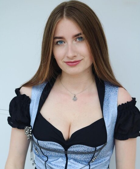 Empresslaurasophie nudes model pics