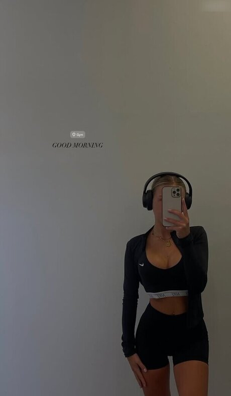 Leonie brrr pornstar hd image