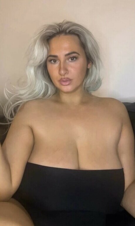 Chelsea Ann model naked images