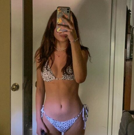 Emilykr0pp nudes actress img