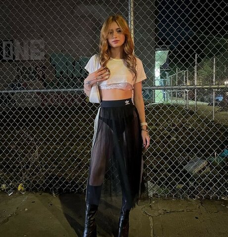 Emilykr0pp sex actress gallery