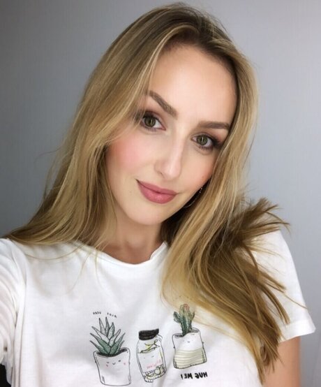 Alicia Joe sexy model images