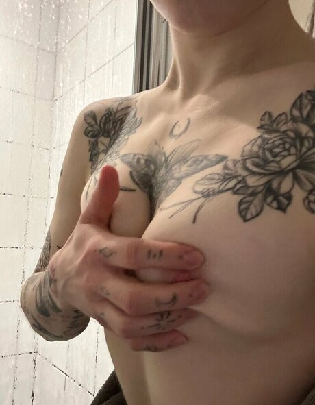 Cyber rue hot star picture