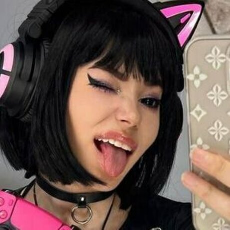 cum on pussy onlyfans pornographic images