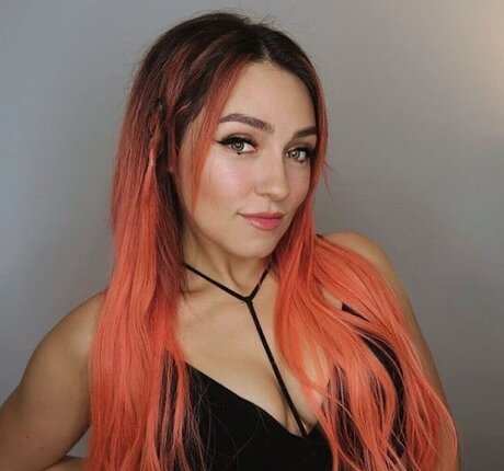 Regina Hixt pornstar pretty img