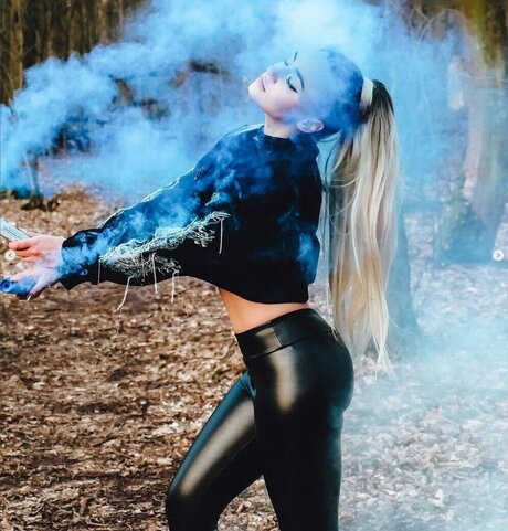 Regina Hixt hot star photos