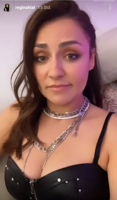 Regina Hixt high quality star photos