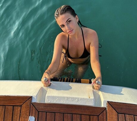 Jasmin Azizam pornstar perfect photo