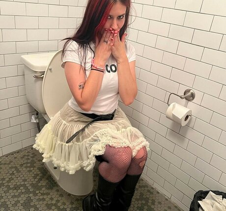 Carly McLellan profile pic