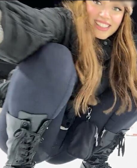 Emily Furz nudes model images