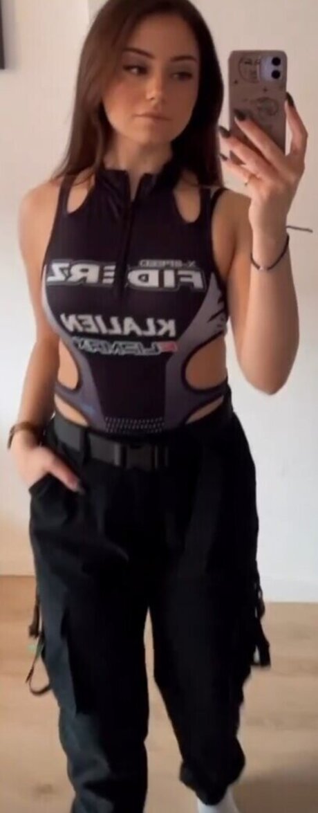 Wer ist sie_ nudes actress galleries