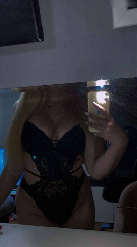 Wer ist sie_ art pornstar gallery