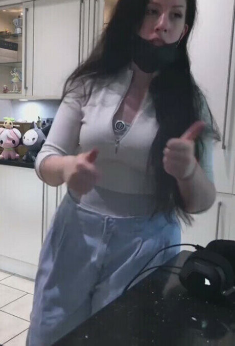 Dya Rikku sex star photo