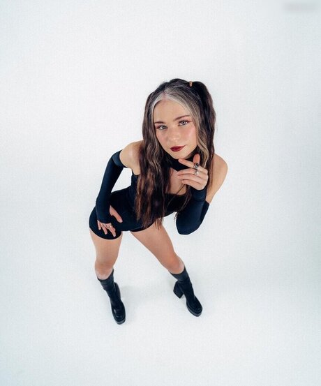 nadinebreaty nudes actress photos