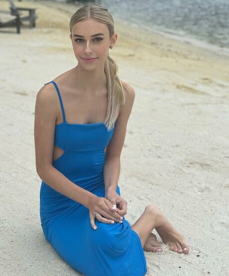 Claire Jameson star exclusive photo