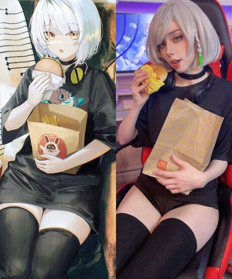 Duckie Cos naked star image