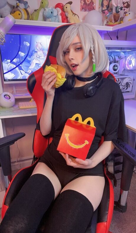 Duckie Cos nice pornstar image