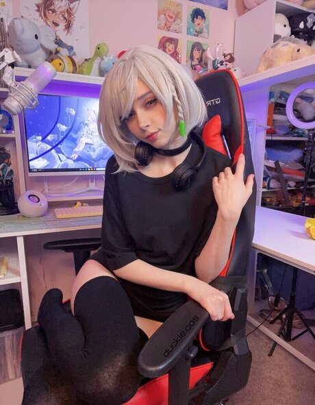 Duckie Cos star xxx picture