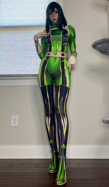 Duckie Cos pornstar high quality gallery