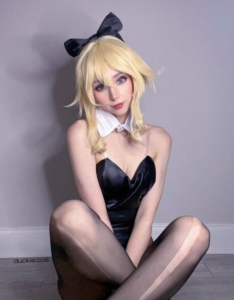 Duckie Cos sex actress gallery