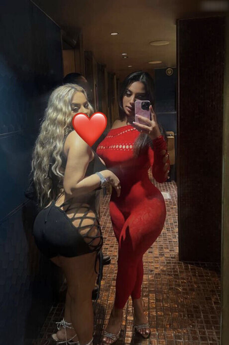 Nilufarsra model perfect img