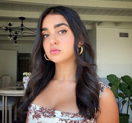 Geraldine Viswanathan model pics