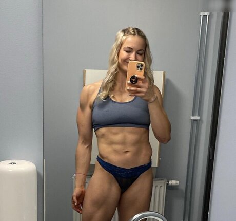 Lea Schreiner porn star pic