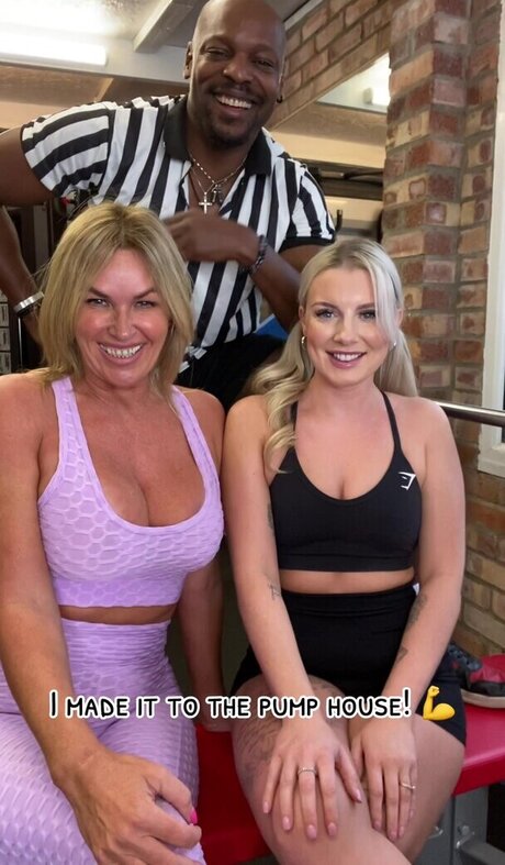 Emily Walters art star pics