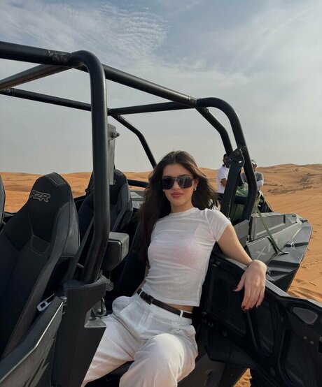 Sinem Melek Co kun nudes model pic