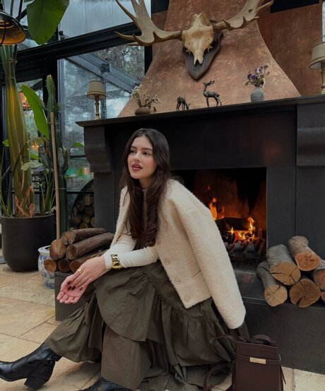 Sinem Melek Co kun art actress photos