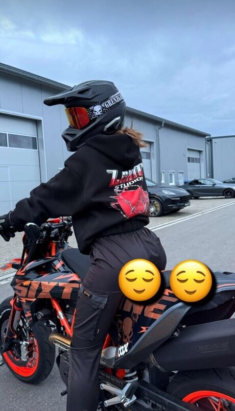 Alysa Ruppert nude pornstar photo