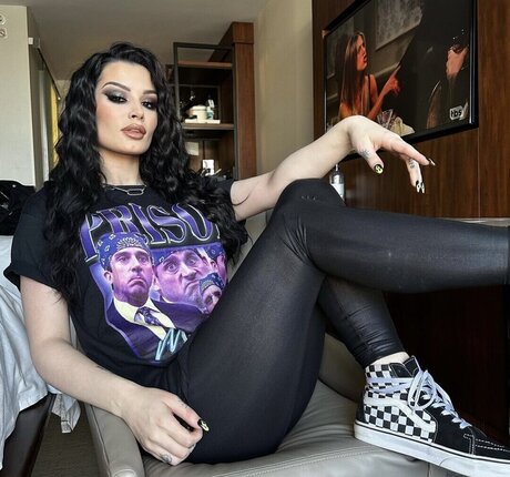 Saraya Jade Bevis model pornographic image