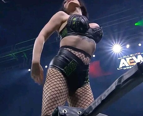 Saraya Jade Bevis star naked pictures