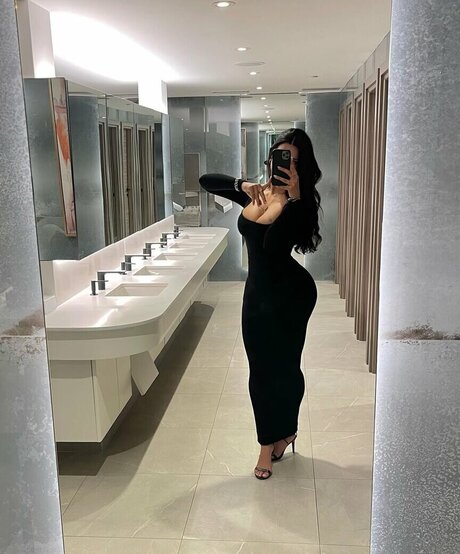 Kiana Dufour adult actress photos