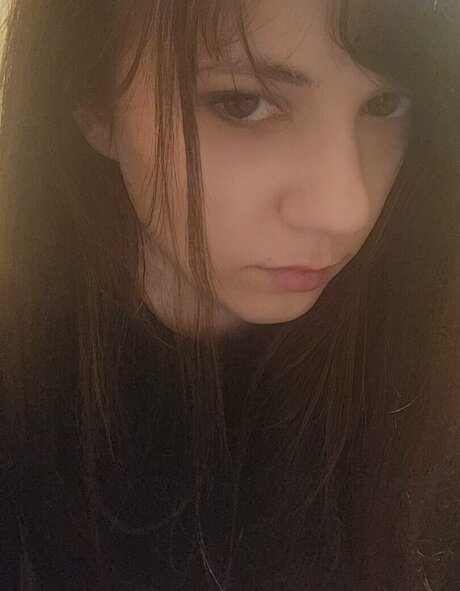 Ariel Harris sexy actress img