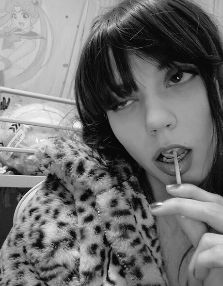 Ariel Harris hot star photos