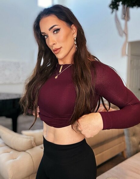 Gabbi Tuft erotic actress pics