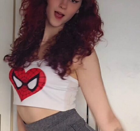 Julia Azarity pretty actress pictures