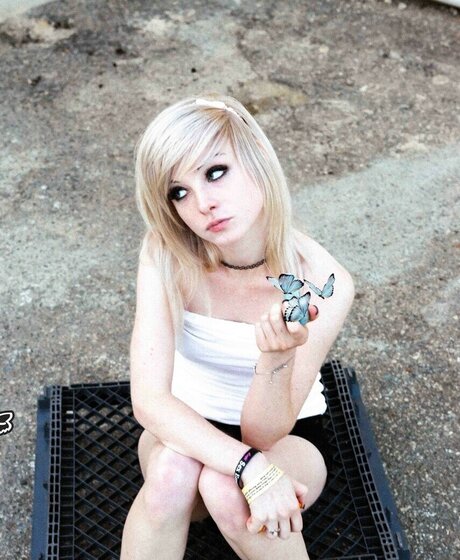 Shauna Dean Cokeland star best picture