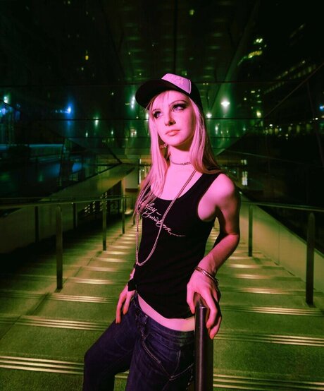 Shauna Dean Cokeland art star pics