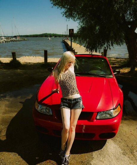 Shauna Dean Cokeland nudes model archive