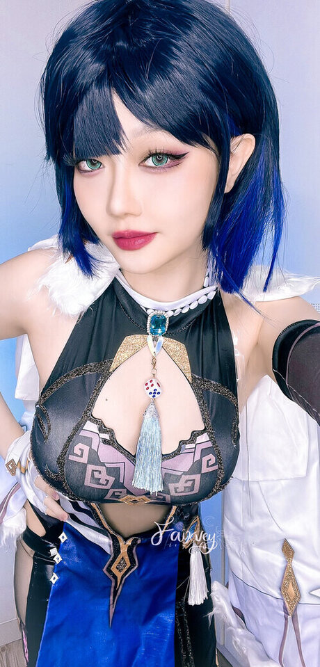 Faixvey model adult photo