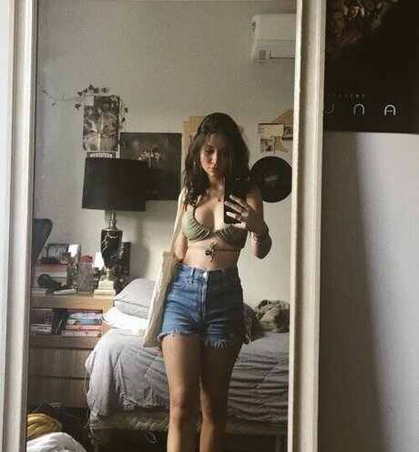 readingwithma model nudes pics