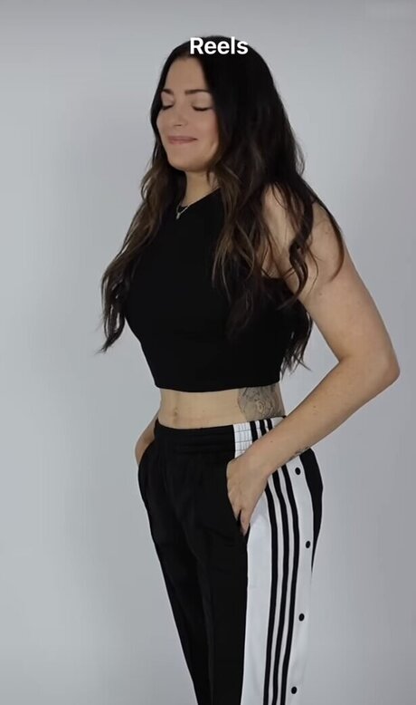 Anne Menden erotic star img